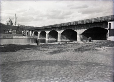 Liège, Pont du Val Benoit - SNCB Z08426B (2).jpg